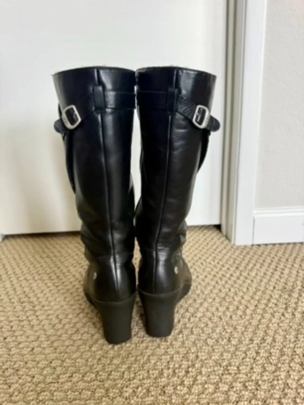 UGG Black Leather Tall Knee-High Wedge Boot | Sheepskin Lined | Size 7 - Picture 4 of 6